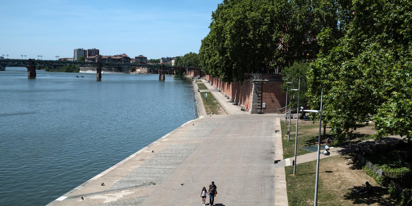 https://img.lemde.fr/2026/05/28/644/0/7728/3864/1440/720/60/0/dfe0f39_upload-1-3qeaoptavgp2-canicule-toulouse-myop-lebeuf-6276.jpg