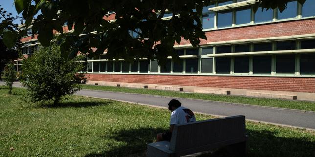 38° at 11 am. French students and staff struggle with unbearable classroom temperatures