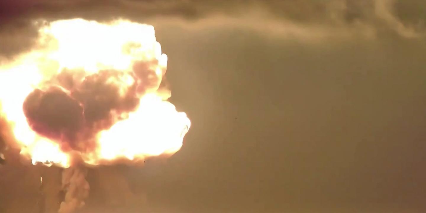 Explosion spectaculaire de la fusée New Glenn de Blue Origin