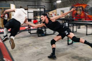 Le « chaser » a vingt secondes pour toucher son adversaire, au milieu d’un parcours d’obstacles.