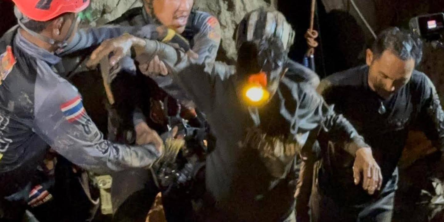 Au Laos, un des sept hommes coincés dans une grotte inondée a pu sortir