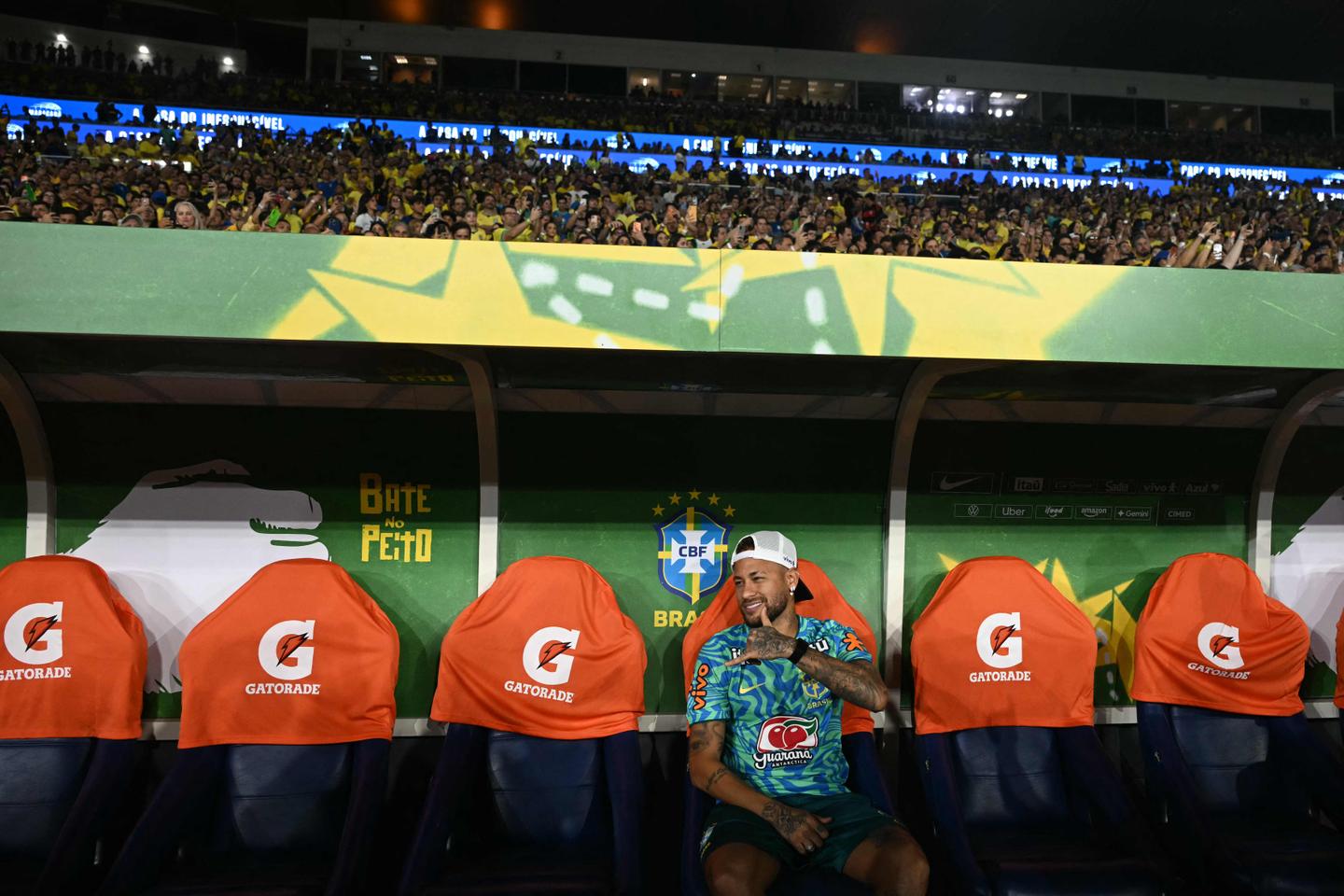 La sélection de Neymar pour la Coupe du monde divise le Brésil : vrai atout pour le groupe ou simple " aimant à cash " ?