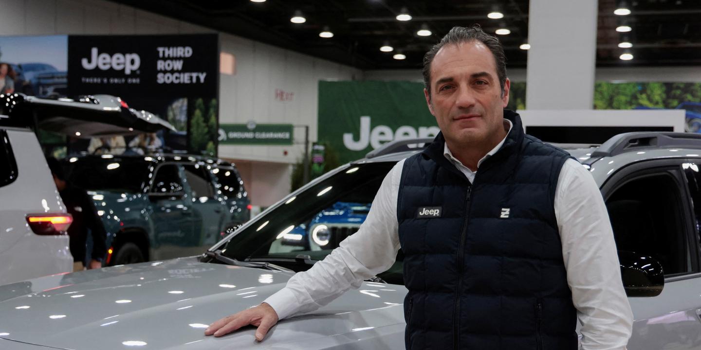 Chez Stellantis, le patron Antonio Filosa boude l'Europe, berceau historique