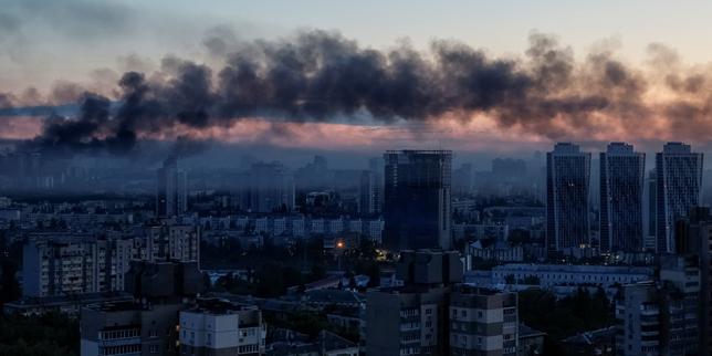EN DIRECT, guerre en Ukraine : des attaques nocturnes russes font au moins neuf morts, dont quatre à Kiev