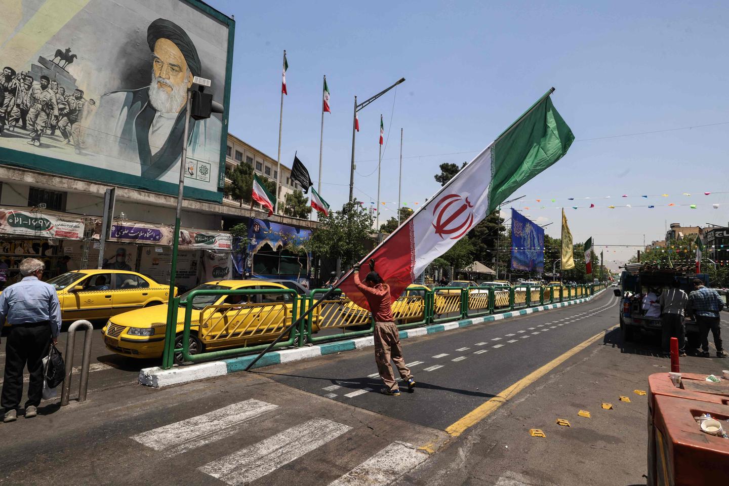ANALYSIS. While Donald Trump thought he could bring down the Iranian regime, the war he is waging with Israel appears to have strengthened the hard-line core of power around the military and security structures, while also accelerating domestic repression.