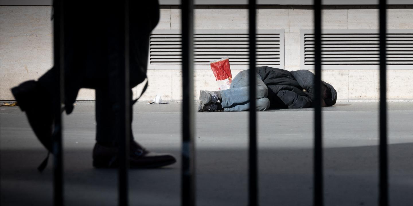 Hommage aux 929 morts de la rue en 2025 : un collectif décompte les vies perdues