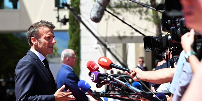 Macron welcomes Zelensky's open letter to Putin