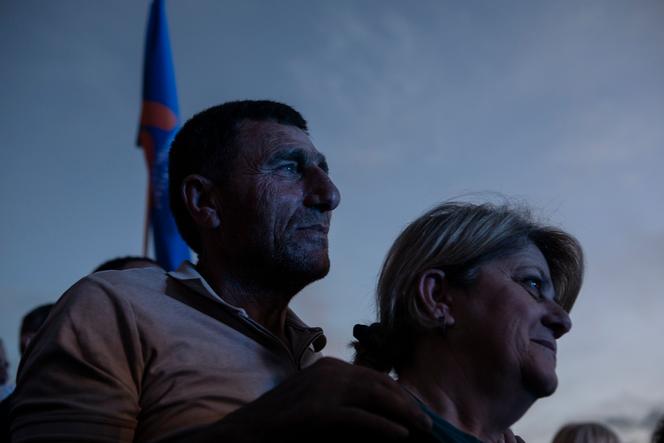 Rassemblement des partisans du premier ministre arménien, Nikol Pachinian, pour les législatives sur la place de la République, à Erevan, le 5 juin 2026.