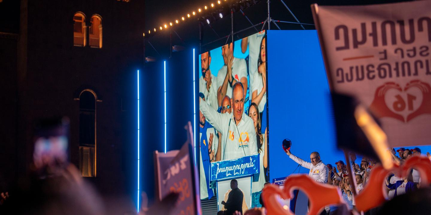 https://img.lemde.fr/2026/06/06/375/0/4500/2250/1440/720/60/0/078ade5_upload-1-uh8nolzhqvk2-pashinyancampaignrally05.jpg