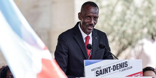 French mayor slams 'hatred' after racist banner on cathedral