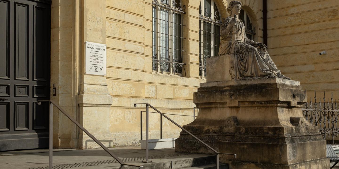 Au tribunal d'Auch, des avocats défendent les magistrats dans l'affaire Lyhanna