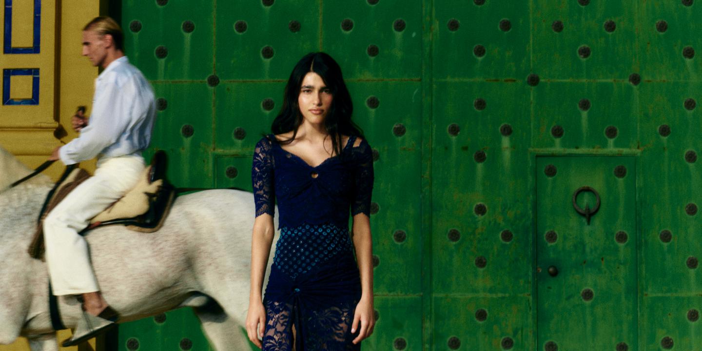 Rabanne célèbre ses racines espagnoles avec une campagne flamenco andalou