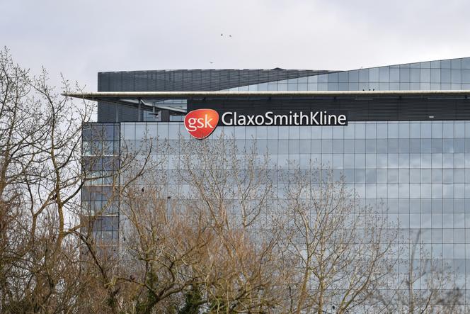 Le siège social de GlaxoSmithKline (GSK), à Londres, le 2 février 2022.
