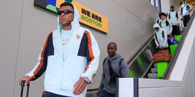 2026 World Cup: Mbappé, the French team's adored and criticized superstar