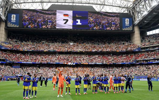 Les joueurs de Curaçao saluent leurs supporteurs après le match de la Coupe du monde de football face à l’Allemagne, à Houston (Texas), le 13 juin 2026.