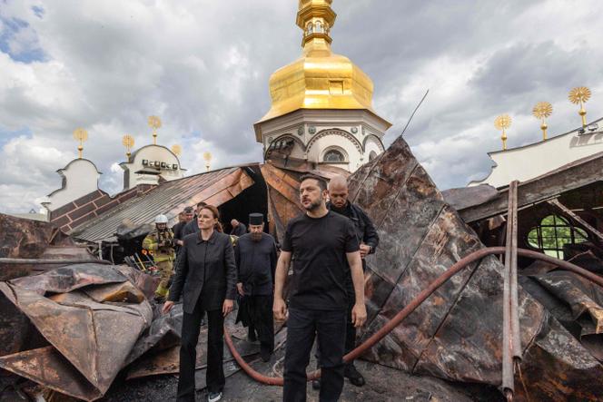 Deadly Russian strikes leave landmark Kyiv cathedral in flames