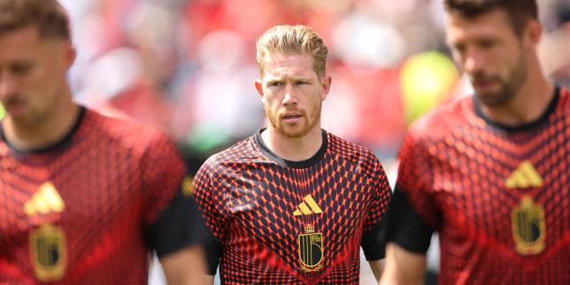 EN DIRECT, Belgique-Egypte : les Diables rouges font leur entrée dans la compétition face aux Pharaons Les Belges de Kevin De Bruyne lancent leur Mondial, quatre ans après leur déroute au Qatar, avec une élimination dès la phase de groupes. Ils feront face aux Egyptiens, emmenés par Mohamed Salah, demi-finalistes de la dernière Coupe dAfrique des nations.