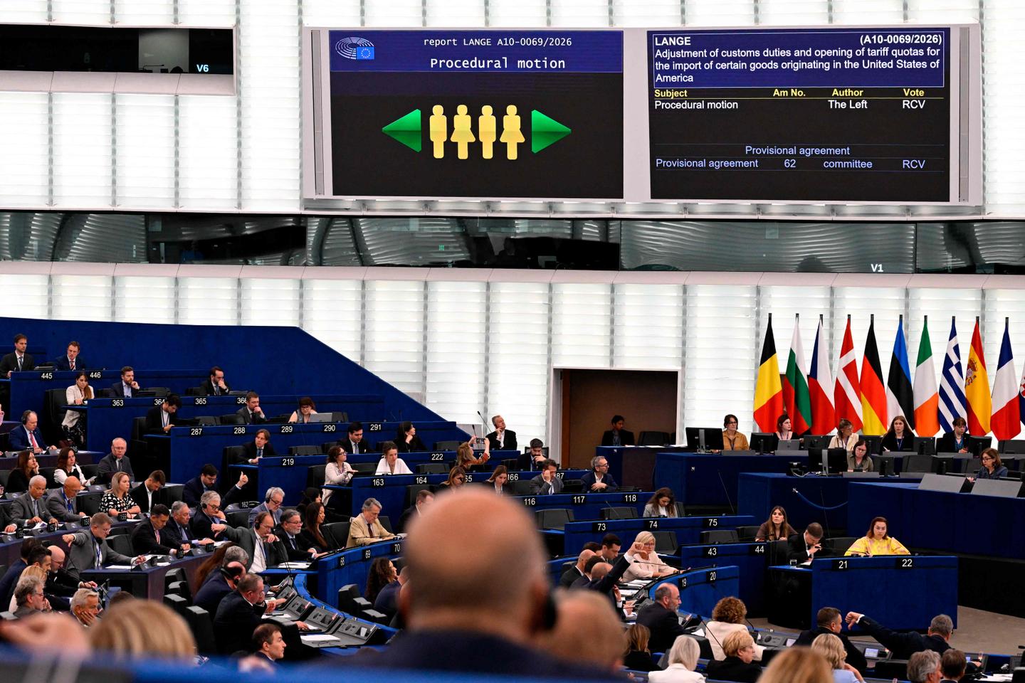On Tuesday, June 16, the European Parliament voted to abolish customs duties on most American imports. It secured some safeguards in case Washington fails to honor its commitments.