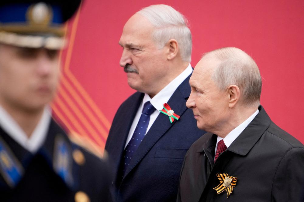 Alexandre Loukachenko et Vladimir Poutine, le 9 mai 2026 à Moscou. - PAVEL BEDNYAKOV / VIA REUTERS