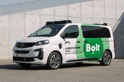 Bolt, Pony.ai et Stellantis démarrent les essais du programme pilote de mobilité autonome au Luxembourg. Exemple avec le Peugeot E-Traveller.