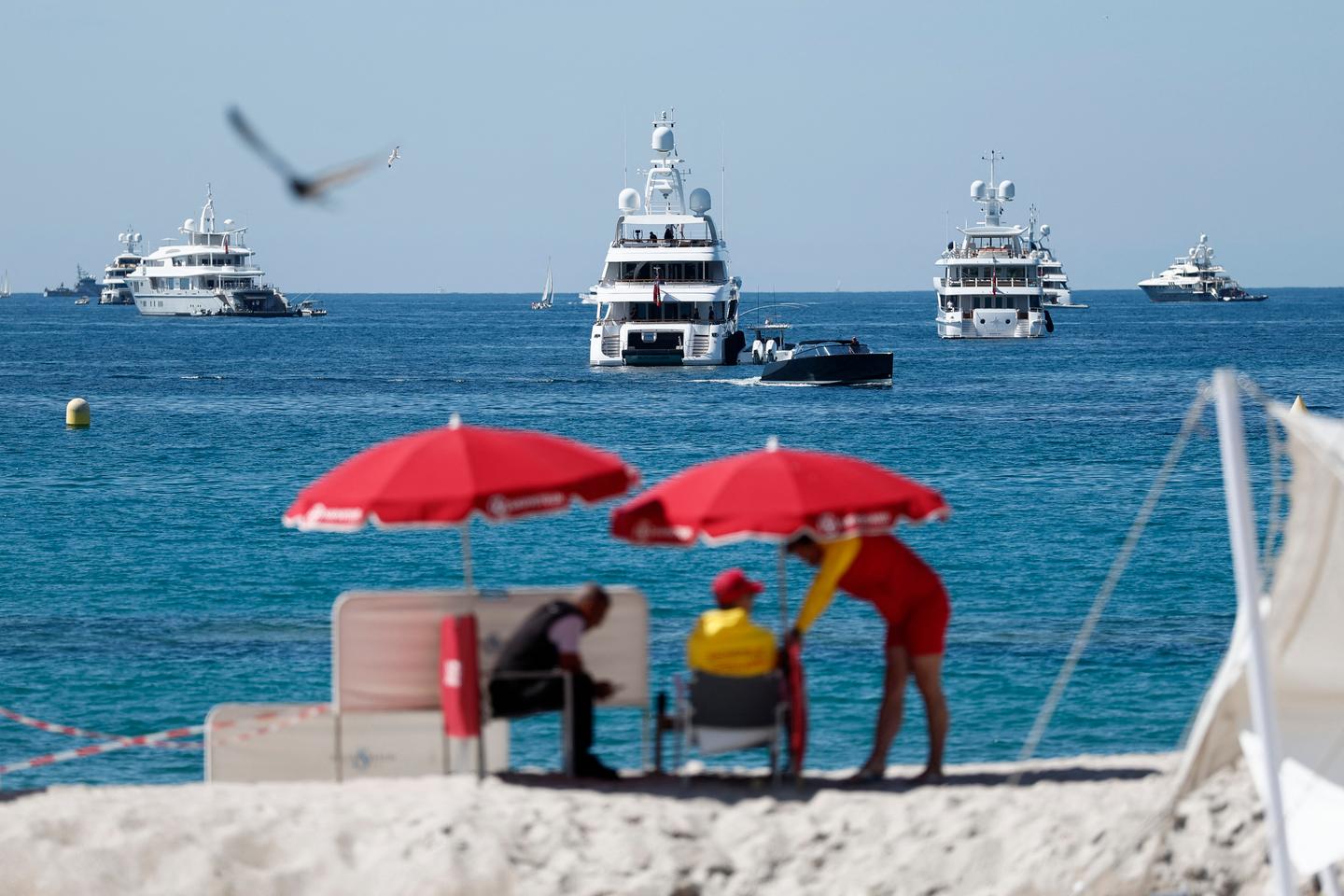 Patrimoine : les riches réorganisent leurs holdings pour éviter la taxe de 20 %