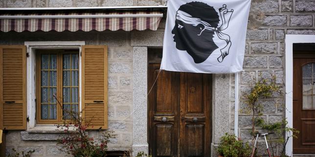 Autonomie de la Corse : pour ou contre ? L’avis de deux constitutionnalistes