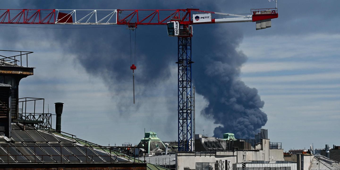 Incendie dans une zone industrielle à Bobigny, pompiers mobilisés