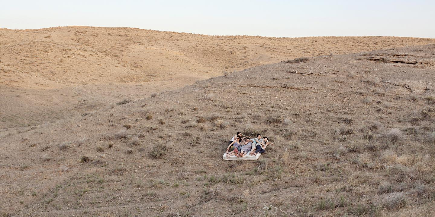 Toucher interdit : survivre dans un lit sans effleurer ses parents