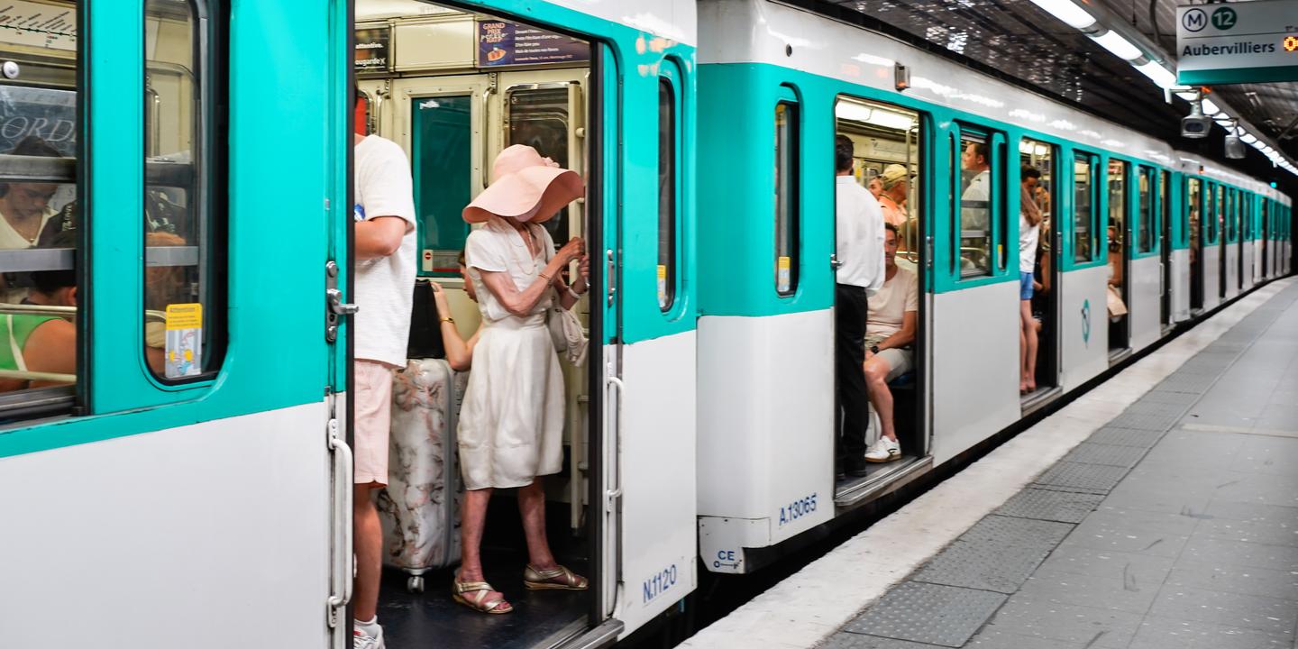 Canicule en Île-de-France : les usagers fuient des transports peu climatisés