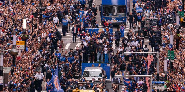 Knicks fans flood New York streets for championship parade