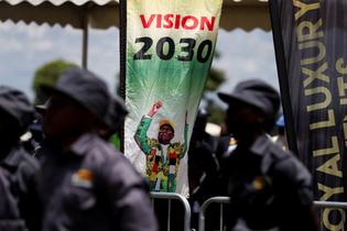 En Côte d’Ivoire, les liens secrets du défunt président Henri Konan Bédié avec le groupe français Castel, géant de la bière en Afrique