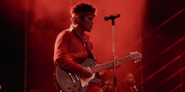 Bruno Mars, funk et romantique au Stade de France