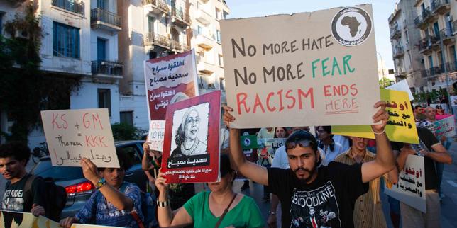Tunesische intellectuelen eisen bescherming migranten: 'Stop racistische en seksuele geweld'