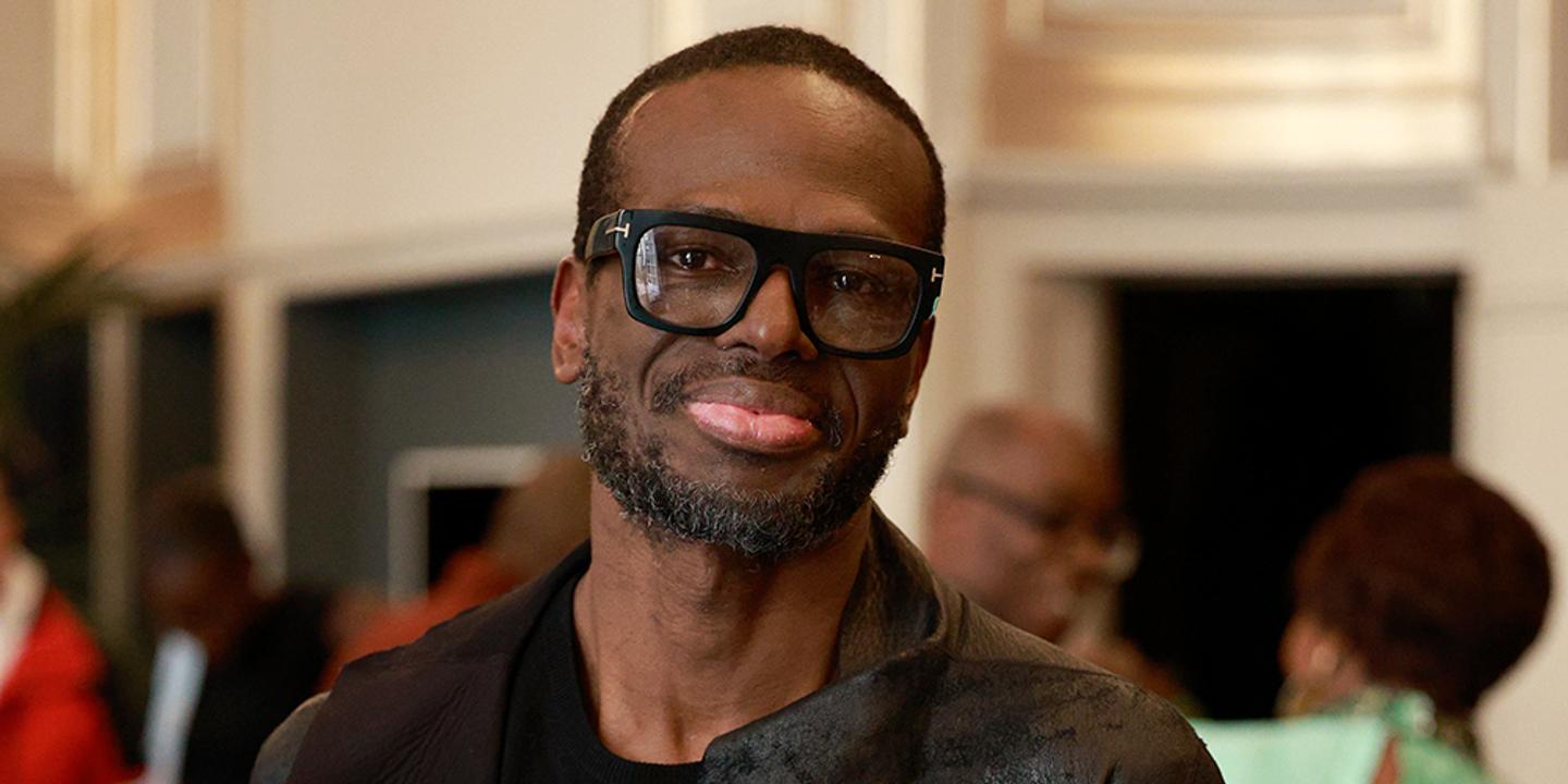 Imane Ayissi : le fil des souvenirs dans « Grande Couture »