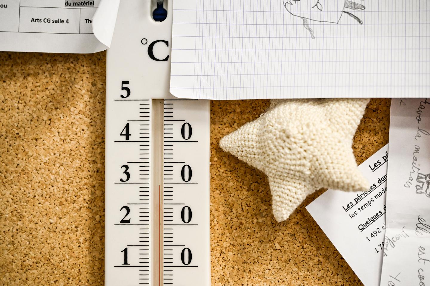 French parents outraged by 'lack of guidelines' for schools during the heatwave: 'We have had to scramble to make [childcare] arrangements'