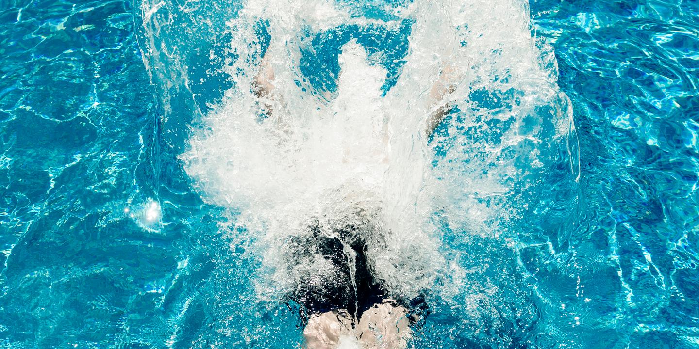 Le mansplashing : quand les hommes éclaboussent à la piscine