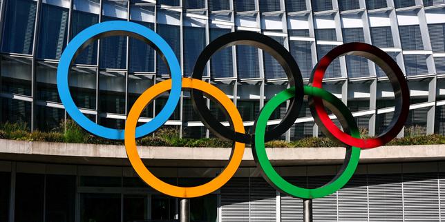 Le CIO réintègre les athlètes russes, sans leur rendre leur hymne et leur drapeau