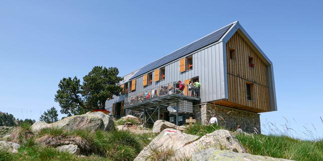 « S’il fait moche, on se met en mode “éco” » : comment les refuges de montagne expérimentent déjà la sobriété du futur
