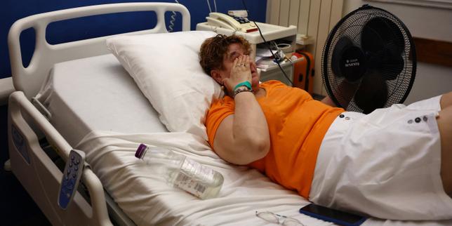 Canicule : premiers décès, passages aux urgences… à l’hôpital, le « point de basculement » est franchi