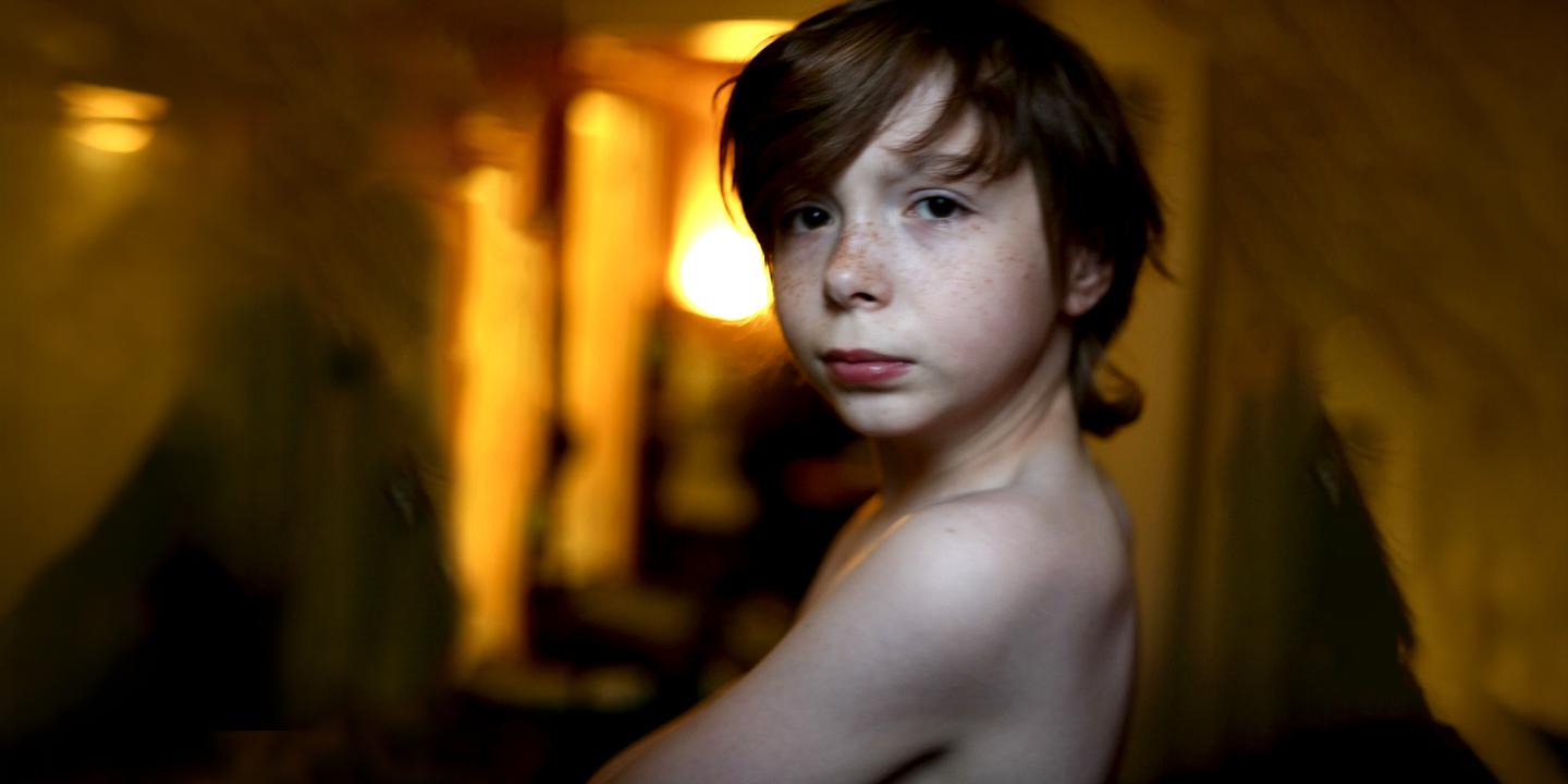 « Mikal » sur Arte : itinéraire d'un enfant pas gâté dans l'Amérique des hôtels miteux
