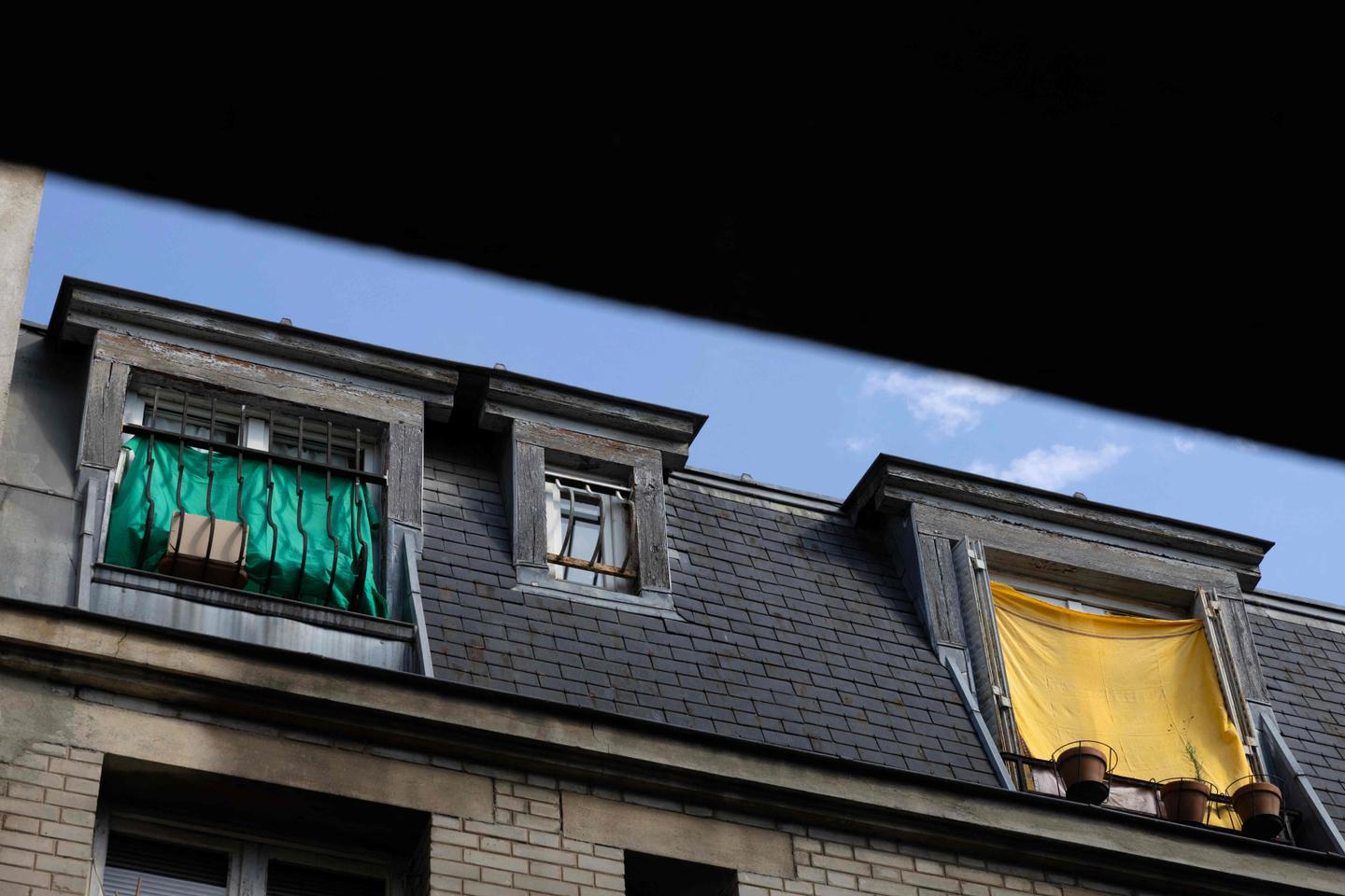 https://www.lemonde.fr/economie/article/2026/07/06/en-pleine-vague-de-chaleur-le-gouvernement-met-fin-aux-programmes-de-recherche-sur-l-adaptation-des-logements-et-des-territoires_6721187_3234.html social preview image