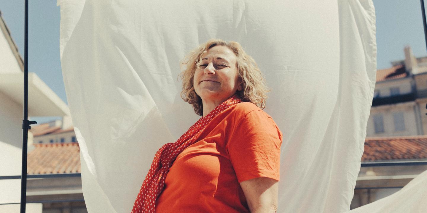 À Avignon, Nathalie Tanielian met en scène 50 ans de vie avec le syndrome Gilles de la Tourette