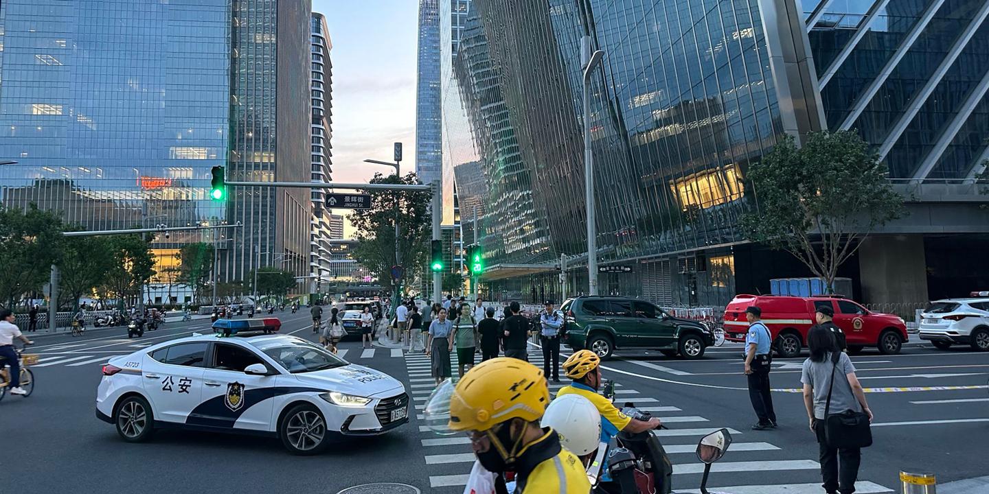 Chine : un petit avion s'écrase contre le plus haut gratte-ciel de Pékin
