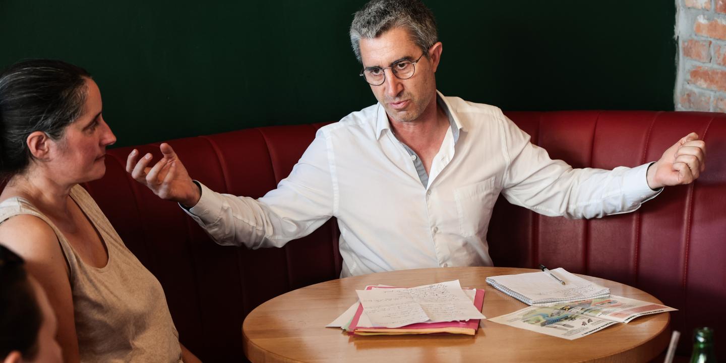 Présidentielle 2027 : François Ruffin en quête de parrainages dans l'Indre