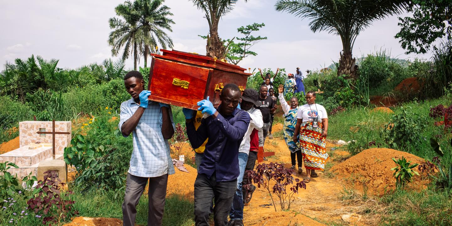 Ebola : l’ampleur de l’épidémie pourrait dépasser « de deux à quatre fois » les estimations officielles, selon l’OMS
