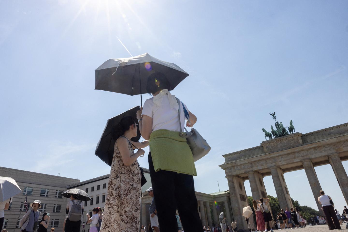 https://www.lemonde.fr/planete/article/2026/07/10/canicule-les-fortes-chaleurs-ont-ete-particulierement-meurtrieres-en-allemagne_6722457_3244.html social preview image