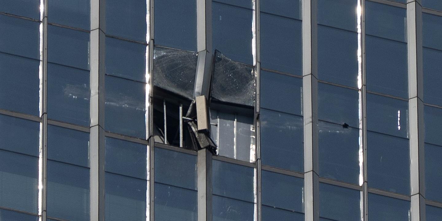 Avion écrasé contre un gratte-ciel à Pékin : le pilote avait des pensées suicidaires, selon les autorités