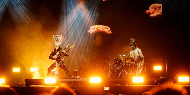 Angine de poitrine, duo rock à pois québécois, en tête d’affiche au Festival international de jazz de Montréal