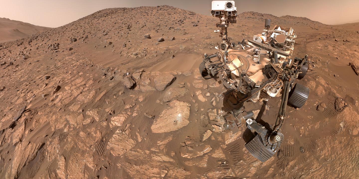 Molécules organiques complexes découvertes sur Mars par Perseverance