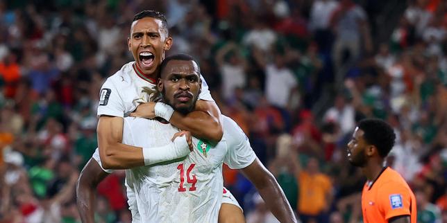 EN DIRECT, Pays-Bas - Maroc : Issa Diop égalise dans le temps additionnel, et oblige les Oranje à aller en prolongations Les Oranje et les Lions de lAtlas saffrontent dans la nuit de lundi à mardi pour lune des plus grosses affiches de ce début de phase à élimination directe. Un de ces favoris quittera la compétition dès les seizièmes de finale.